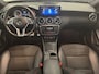 Mercedes-Benz A-klasse 200 AMG Automaat / Carplay / Pano / Stoelverwarming / Leder-alcantara