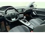 Peugeot 308 SW 1.2 PureTech Blue Lease Premium 130pk | Navigatie | Panoramadak | Climate Control | Cruise Control | Camera | Weinig Kilometers | Apple Carplay - Android auto