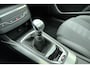 Peugeot 308 SW 1.2 PureTech Blue Lease Premium 130pk | Navigatie | Panoramadak | Climate Control | Cruise Control | Camera | Weinig Kilometers | Apple Carplay - Android auto