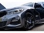 BMW 3-Serie 330e M-Sport *Pano* Stuurverw* HUD* Leder* ACC*