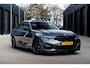 BMW 3-Serie 330e M-Sport *Pano* Stuurverw* HUD* Leder* ACC*
