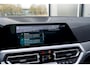 BMW 3-Serie 330e M-Sport *Pano* Stuurverw* HUD* Leder* ACC*