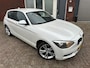 BMW 1-Serie 114i Business+ / Clima / 18 inch / PDC / Stoelverwarming