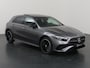 Mercedes-Benz A-klasse 250e Business Solution AMG | Panoramaschuifdak | Premium Plus | Head-up display | Dodehoekassistent |
