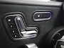 Mercedes-Benz A-klasse 250e Business Solution AMG | Panoramaschuifdak | Premium Plus | Head-up display | Dodehoekassistent |
