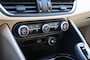 Alfa Romeo Giulia 2.0T TI/ORIG.NL/CARPLAY/STOEL.STUUR.VERW/DEALEROND.