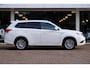 Mitsubishi Outlander 2.4 PHEV 224pk Aut. 4WD Intens | Navi | Climate | Camera | Keyless | Alcantara | Blind Spot