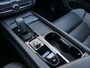 Volvo XC60 2.0 T8 Plug-in hybrid AWD Ultimate Dark | Facelift | Luchtvering | Bowers & Wilkens | 360°-camera | Panoramdak | Google | Trekhaak | Stuur-/Stoelverwarming V+A | Apple-/Android Carplay
