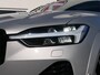 Volvo XC60 2.0 T8 Plug-in hybrid AWD Ultimate Dark | Facelift | Luchtvering | Bowers & Wilkens | 360°-camera | Panoramdak | Google | Trekhaak | Stuur-/Stoelverwarming V+A | Apple-/Android Carplay