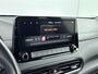 Hyundai Kona 1.6 GDI HEV FASHION DESIGN | NAVI | CLIMA | CAMERA | CRUISE ADAPTIEF | HUD | DDDEHOEK DETECTIE | APPLE CARPLAY & ANDROID AUTO | 18'' LM VELGEN | FABRIEKSGARANTIE GELDIG T/M 6-2028! |