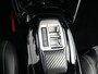 Peugeot 208 GT | Adaptieve cruise control met Stop&Go functie | Armsteunen op de voorportieren bekleed met kunstleder met groen sierstiksel (GT-Line) | Climate Control