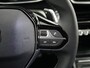 Peugeot 208 GT | Adaptieve cruise control met Stop&Go functie | Armsteunen op de voorportieren bekleed met kunstleder met groen sierstiksel (GT-Line) | Climate Control