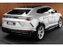 Lamborghini Urus 4.0 V8 HUD Leer Ceramic B&O 360° ACC Massage Alcantara hemel Elektr. achterklep Elektr. verstelbare stoelen met memory Stoel & Stuurverwarming Navi PDC Climate LM velgen