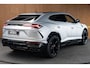 Lamborghini Urus 4.0 V8 HUD Leder Ceramic B&O 360° Massage ACC Alcantara hemel Elektr. achterklep Elektr. verstelbare stoelen met memory Stoel & Stuurverwarming Navi PDC Climate LM velgen