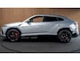 Lamborghini Urus 4.0 V8 HUD Leder Ceramic B&O 360° Massage ACC Alcantara hemel Elektr. achterklep Elektr. verstelbare stoelen met memory Stoel & Stuurverwarming Navi PDC Climate LM velgen