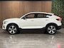 Volvo C40 Recharge Ultimate 69 kWh | Trekhaak | 96% SoH | All Season banden | 360° Camera | Harman Kardon | Elektrische bestuurdersstoel geheugen | Adaptieve Cruise Control | Stoel en Stuurwielverwarming | Panoramadak | Pilot Assist | BLIS Dode Hoek Detectie | 19 Inch | Passagiersstoel elektrisch | Charcoal Woolblend bekleding met wit stiksel en bies | Zitting verlenging voorstoelen | Google Infotainment | Warmtepomp | Keyless Drive | Parkeersensoren voor+achter | Draadloos telefoon opladen | Elektrisch bedienbare achterklep | DAB Radio | Apple Carplay/Android Auto | Volvo On Call met mobiele App functie | Crystal White Metallic |