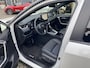 Toyota RAV4 2.5 Hybrid AWD Bi-Tone STOEL/STUURVERW PARK-SENSOREN APPLE/ANDROID ELEK-ACHTERKLEP AD-CRUISE LEDER LM-VELGEN KEYLESS CAMERA