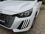 Peugeot 208 1.2 Hybrid 110 e-DCS6 Allure | 21%-Btw Vrije Weken! | Automaat | Climate Control | Navigatie | Apple Carplay / Android Auto | Camera | Parkeersensoren