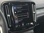 Volvo XC40 1.5 T5 Plug-in hybrid Plus Bright | Adaptieve Cruise Control | Trekhaak | Leder | Elektr. Stoelen | Memory | Stoel + Stuurverwarming | Harman Kardon Audio | 19 Inch | All-Seasons | Getint Glas | Camera |