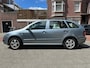 Skoda Fabia Combi 1.4-16V Elegance AUTOMAAT Nieuwe Apk Airco Cruise Pano Soms happert bij weg rijden