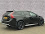 Volvo V60 Cross Country 2.0 T5 Polar+ | Luxury Line | Schuif/-kanteldak | Camera | Memory | Standkachel | Stuurverwarming | Stoelverwarming | On Call | CarPlay | Black Pack |