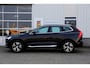 Volvo XC60 2.0 T6 Plug-in hybrid AWD Core Bright Long Range!*Perfect Onderh.*1ste Eig.*Elek. Trekhaak/Pano/Stoelverw./Stuurverw./Keyless Entry+Go/Camera/Apple Carplay-Android/DAB/LED/Parkeersens.V+A/18 inch LM*