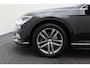 Volkswagen Passat Variant 1.6 TDI DSG Highline Business R-Line Panoramadak, Virtual Cockpit, Trekhaak, Camera, Apple Carplay, PDC, 17''