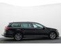 Volkswagen Passat Variant 1.6 TDI DSG Highline Business R-Line Panoramadak, Virtual Cockpit, Trekhaak, Camera, Apple Carplay, PDC, 17''
