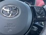 Toyota Yaris 1.5 Hybrid Bi-Tone | Stoelverwarming | Keyless Entry | Licht metalen velgen | Climate control |