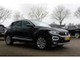 Volkswagen T-Roc 1.5 TSI Sport | Trekhaak | Stoelverwarming | Climate Control | Adaptive Cruise Control | Camera | Elektrische Klep | Navigatie |