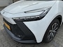 Toyota C-HR / C-HR+ 1.8 HYBRID 140 FIRST-EDITION 360° CAMERA BLIND-SPOT PARK-SENSOREN EL-ACHTERKLEP APPLE/ANDROID LED-PRISMA NL-AUTO