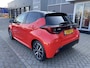 Toyota Yaris 1.5 Hybrid LAUNCH EDITION NAVI 17' LM-VELGEN STOELVERW JBL-AUDIO KEYLESS APPLE/ANDROID HEAD-UP DODEHOEKDETECTIE 1E-EIG NL-AUTO