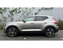 Volvo XC40 Plug-in Hybrid T5 Inscription | Trekhaak | Lederen Bekleding | Adaptive cruise control | Stoel- en stuurverwarming | Elektrische stoelverstelling | Dode hoek detectie BLIS | Parkeersensoren voor + achter | Achteruitrijcamera | Keyless | Navigatie | Apple Carplay / Android Auto |