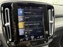 Volvo XC40 Plug-in Hybrid T5 Inscription | Trekhaak | Lederen Bekleding | Adaptive cruise control | Stoel- en stuurverwarming | Elektrische stoelverstelling | Dode hoek detectie BLIS | Parkeersensoren voor + achter | Achteruitrijcamera | Keyless | Navigatie | Apple Carplay / Android Auto |