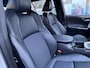 Toyota RAV4 2.5 HYBRID BI-TONE AWD STOEL/STUURVERW PARK-SENSOREN APPLE/ANDROID ELEK-ACHTERKLEP AD-CRUISE LEDER LM-VELGEN KEYLESS CAMERA