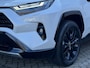 Toyota RAV4 2.5 HYBRID BI-TONE AWD STOEL/STUURVERW PARK-SENSOREN APPLE/ANDROID ELEK-ACHTERKLEP AD-CRUISE LEDER LM-VELGEN KEYLESS CAMERA