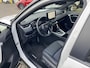 Toyota RAV4 2.5 Hybrid AWD Bi-Tone STOEL/STUURVERW PARK-SENSOREN APPLE/ANDROID ELEK-ACHTERKLEP AD-CRUISE LEDER LM-VELGEN KEYLESS CAMERA