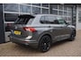 Volkswagen Tiguan 1.5 TSI ACT Highline Business R Pano/Trekhaak/Camera!