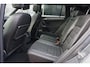 Volkswagen Tiguan 1.5 TSI ACT Highline Business R Pano/Trekhaak/Camera!