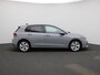 Volkswagen Golf 1.5 eHybrid Life Edition 204PK | Camera | Stoel+stuur verwarming | Carplay | Parkeersensoren | Standkachel | 140km bereik Elektrisch |