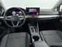 Volkswagen Golf 1.5 eHybrid Life Edition 204PK | Camera | Stoel+stuur verwarming | Carplay | Parkeersensoren | Standkachel | 140km bereik Elektrisch |