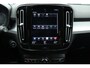 Volvo XC40 T4 Recharge R-Design | Trekhaak | Apple Carplay/ Android Auto | Parkeerverwarming | 18'' Lichtmetalen Velgen | Cruise Control | Navigatie | Bluetooth Telefonie & Multimedia | DAB+ Radio