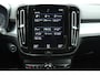 Volvo XC40 T4 Recharge R-Design | Trekhaak | Apple Carplay/ Android Auto | Parkeerverwarming | 18'' Lichtmetalen Velgen | Cruise Control | Navigatie | Bluetooth Telefonie & Multimedia | DAB+ Radio