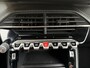 Peugeot 2008 1.2 Hybrid 145 Allure | Climate & Cruise Control | Parkeersensoren voor + achter | AppleCarplay/Android Auto |