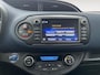 Toyota Yaris 1.5 Hybrid Bi-Tone Climate control | Navigatie | Parkeercamera | Trekhaak | LM-velgen |