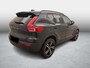 Volvo XC40 1.5 T3 R-Design | Trekhaak | Stoel- en stuurverwarming | Achteruitrijcamera | Parkeersensoren voor + achter | 19 inch velgen | Voorruitverwarming | Getint glas | Keyless | Navigatie | Apple Carplay / Android Auto | Nubuck bekleding |