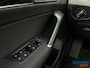 Volkswagen Touran 1.4 TSI Highline 7p | Trekhaak | Pano | Camera | Led | CarPlay