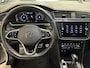 Volkswagen Tiguan 1.4 TSI 245pk DSG eHybrid R-Line Business · Panoramadak · Leder · 360 Camera · Inklap. Trekhaak · Matrix LED · Side Assist · Keyless · Stuur- & Stoelverwarming ·