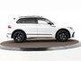 Volkswagen Tiguan 1.4 TSI 245pk DSG eHybrid R-Line Business · Panoramadak · Leder · 360 Camera · Inklap. Trekhaak · Matrix LED · Side Assist · Keyless · Stuur- & Stoelverwarming ·