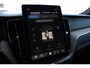 Volvo XC60 2.0 T8 Plug-in hybrid AWD Ultra Black Edition Exec | Nordico Microtech Cardamom Quilted bekleding | Panoramadak | Visual Park Assist | 6,4 kw Boordlader | Actieve Luchtvering met Four-C | Adaptive Cruise control | Pilot Assist | Premium Pack | Preconditioning met timer | Getinte ramen | Headup display | Full Led | Driver Assistance | Driver Awareness | 21" 5-Spaaks V-velg glanzend zwart Diamond Cut | Bowers & Wilkins Audiosysteem | Google Maps | Google Assistant | Blis | Elektrische achterklep | Stoelventilatie voor | Verwarmbaar stuurwiel | Keyless | Elektrisch verstelbare voorstoelen met geheugen | Lichting Pack | Stoelverwarming voor en achter | Apple Carplay | Volvo Car UX | Elektrisch bedienbare achterklep | Verlichtingspack 2